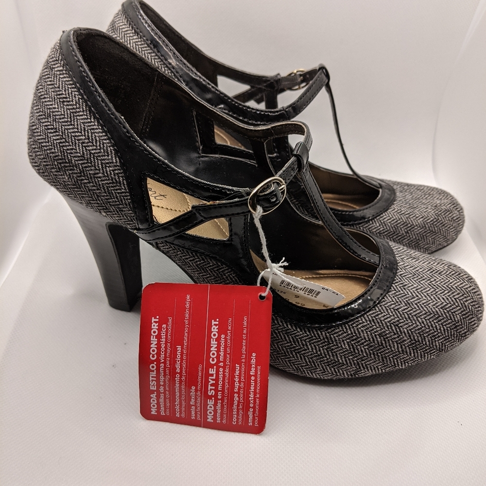 Women's winter shoes 9 Wide BNWT